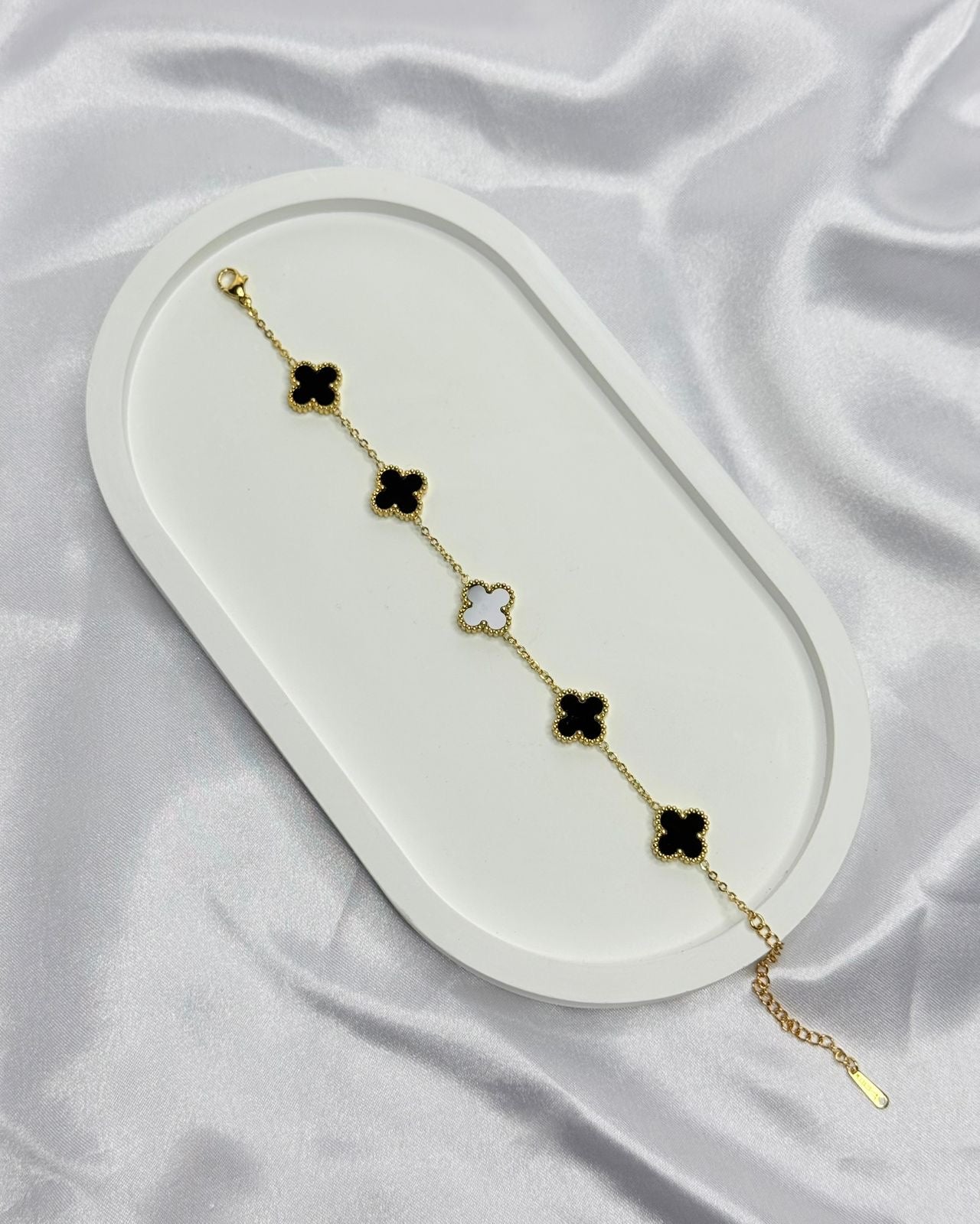 Double sided Clover golden Bracelet | Code : 136
