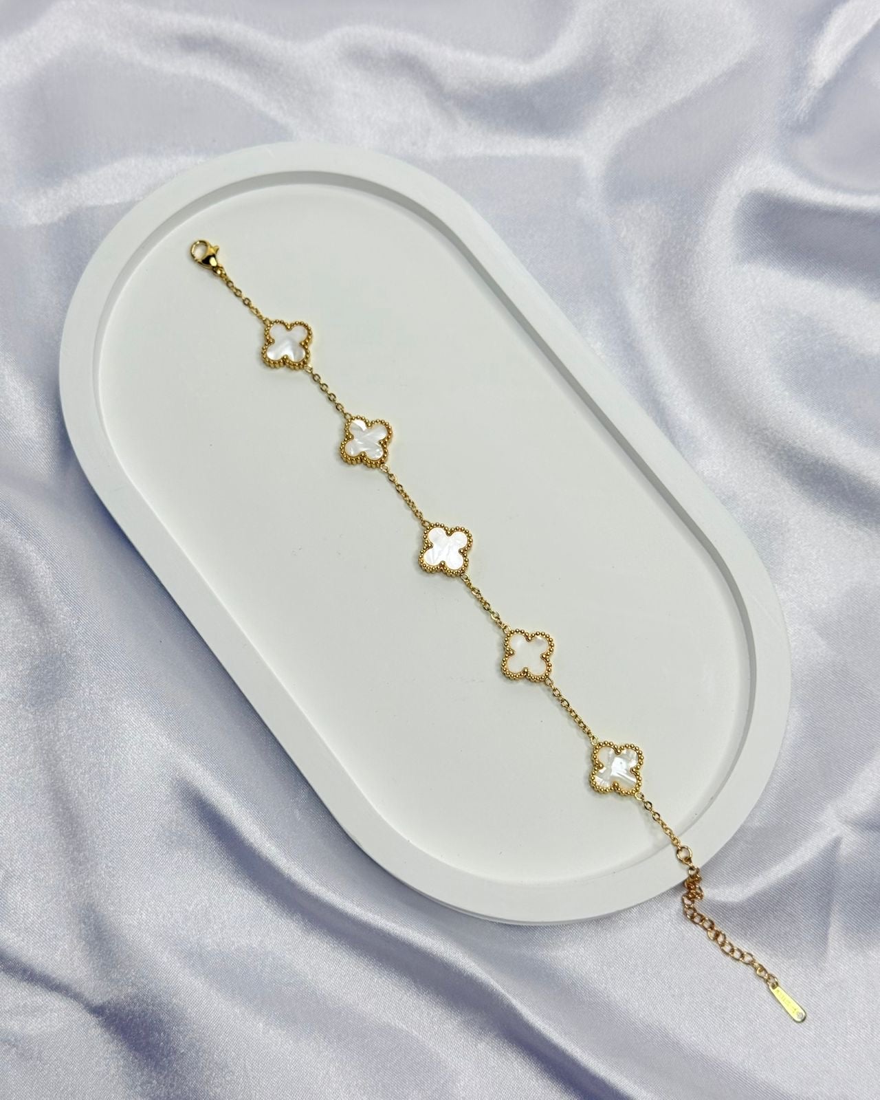 Double sided Clover golden Bracelet | Code : 136