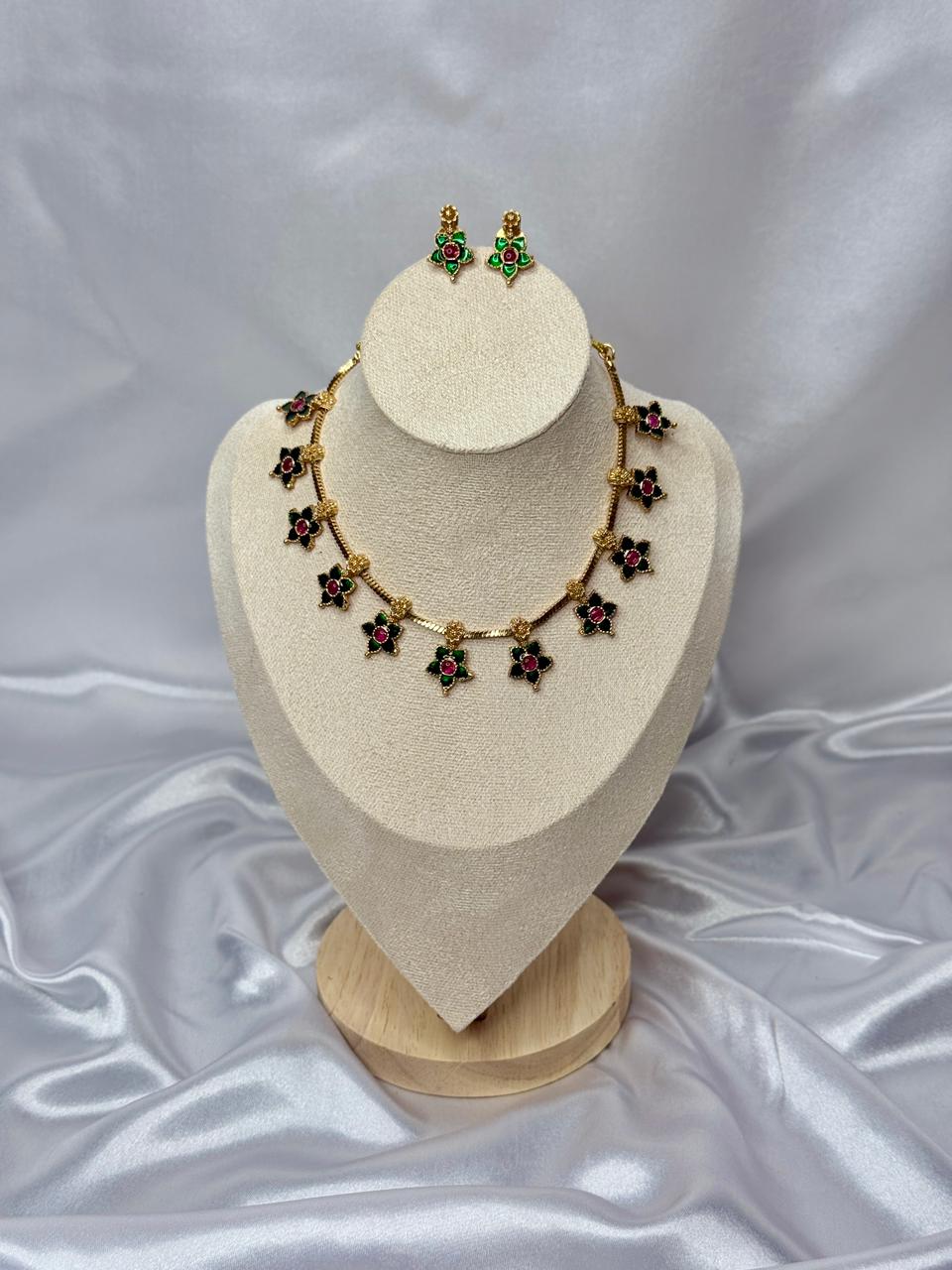 Flower Choker Necklace set