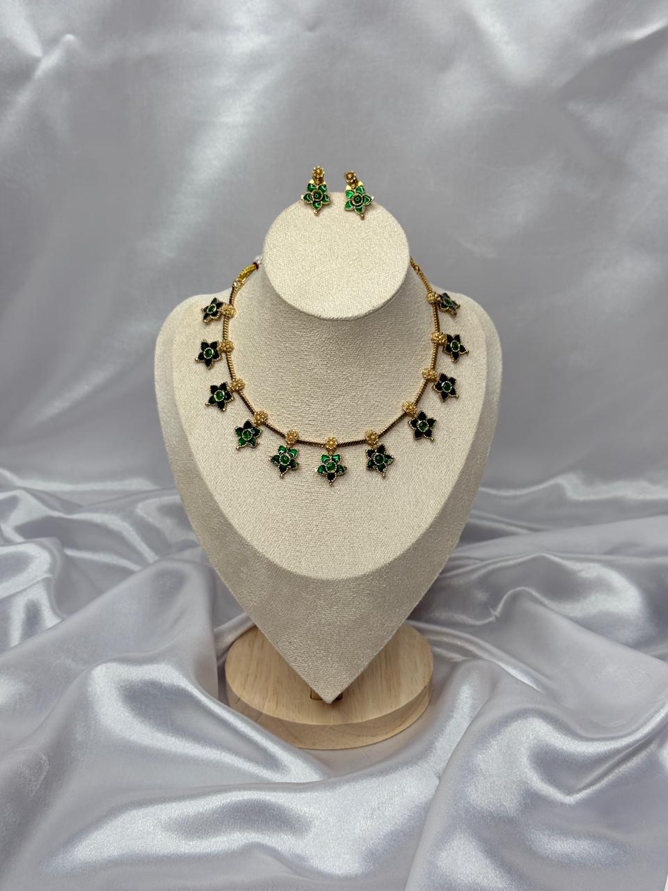 Flower Choker Necklace set
