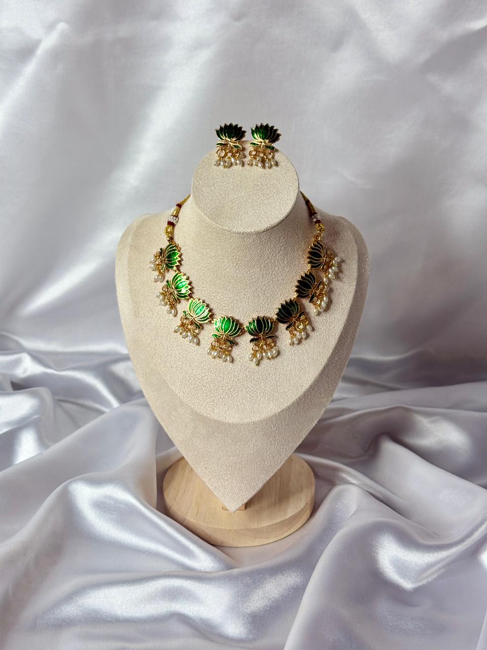 Green Lotus Choker set