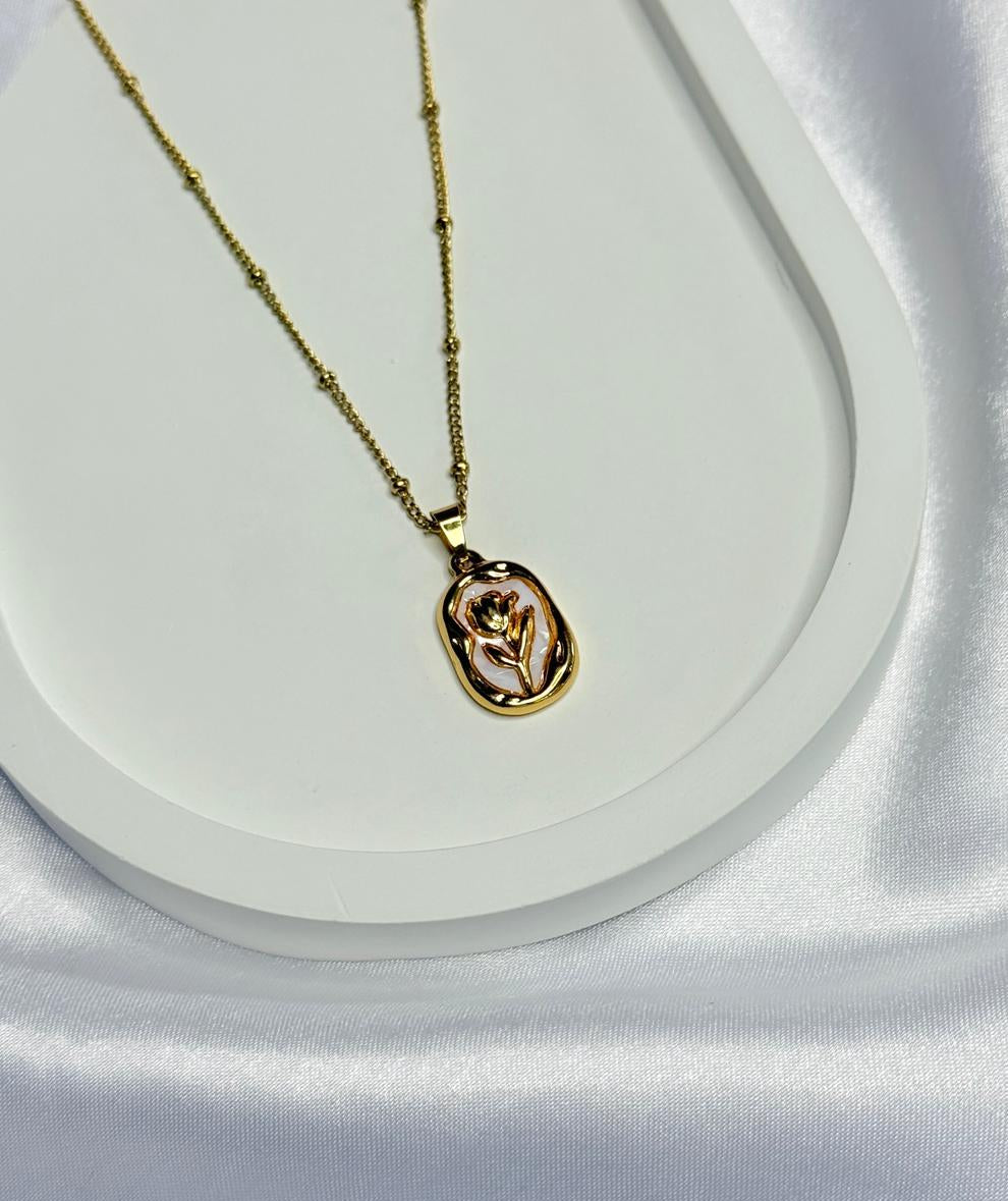 Rose Bloom Frame Pendant Chain | Code : 167